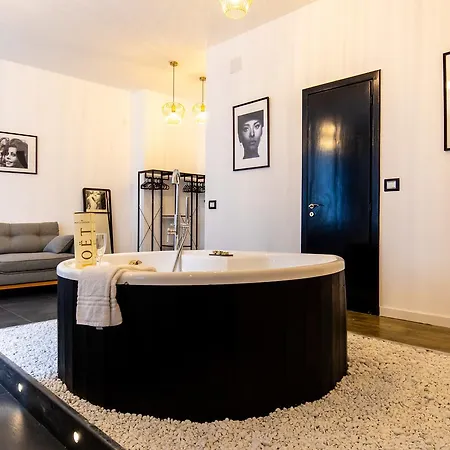 شقة Muni Boutique Flat By Babylon نابولي