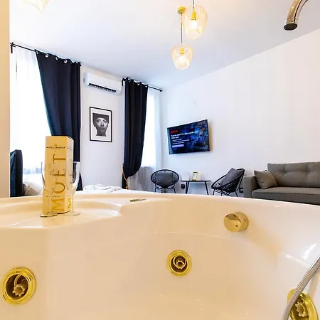 Muni Boutique Flat By Babylon * Naples